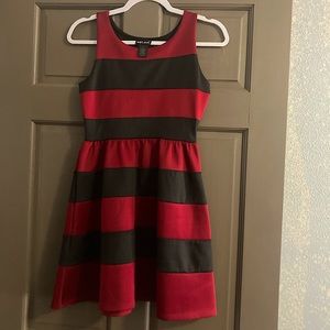 Black & Burgundy Dress🍁